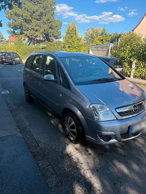 Silber Gebraucht 2006 Opel Meriva Van / Kleinbus | 800 € (Superpreis) - Bild 1/4