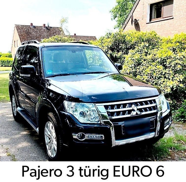 Schwarz Gebraucht 2018 Mitsubishi Pajero Edition SUV | 31.600 € (Guter Preis) - Bild 1/4