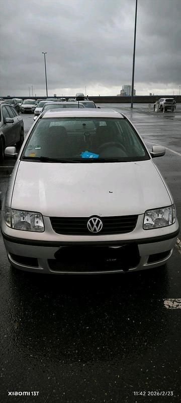 Gebraucht VW Polo 50 PS (36 kW) 1999 Silber Kleinwagen