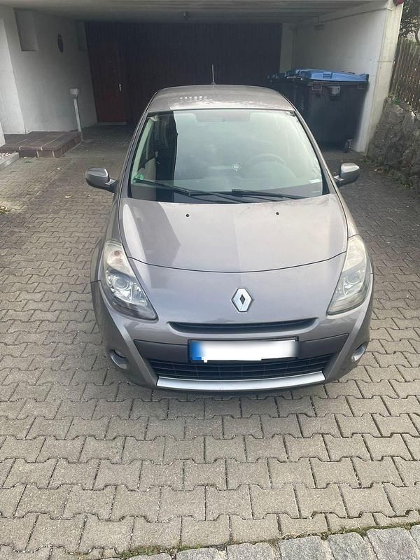 Gebraucht 2009 Renault Clio II Kleinwagen | 2.800 € (Etwas zu teuer) - Bild 1/4