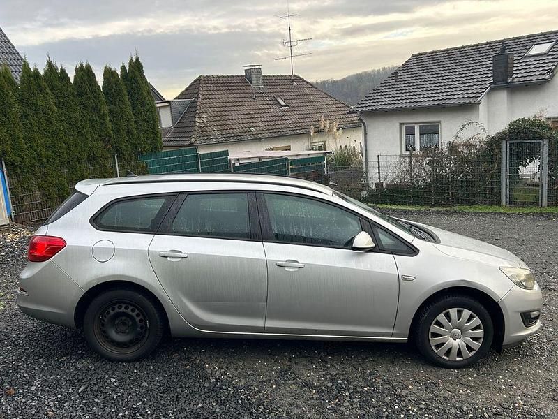 Gebraucht Opel Astra Selection 110 PS (80 kW) 2015 Silber Kombi