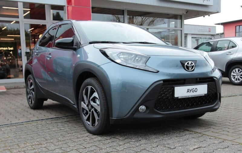 Grau Gebraucht 2025 Toyota Aygo Kleinwagen | 17.990 € (Etwas zu teuer) - Bild 1/4