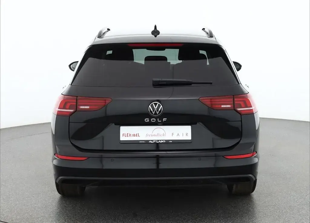 Neu VW Golf VIII 116 PS (85 kW) 2026 Schwarz Kombi