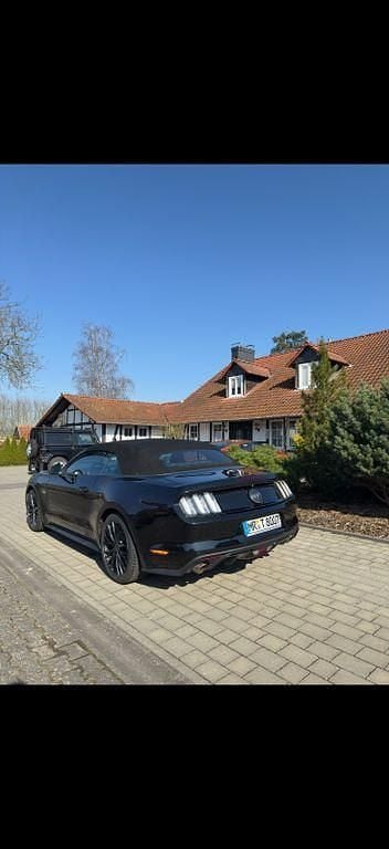 Gebraucht Ford Mustang GT 421 PS (309 kW) 2017 Schwarz Cabrio