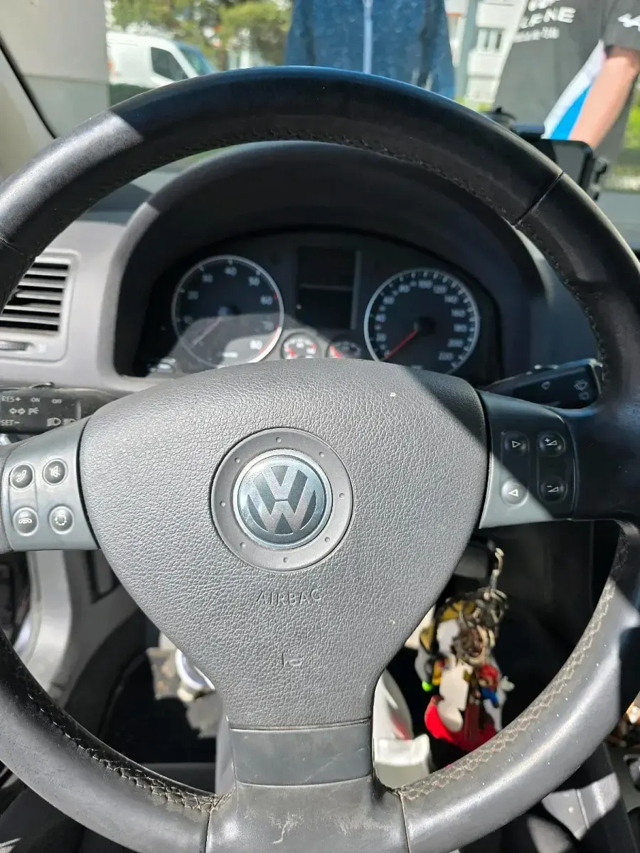 Gebraucht VW Golf V 75 PS (55 kW) 2003 Schwarz Kleinwagen