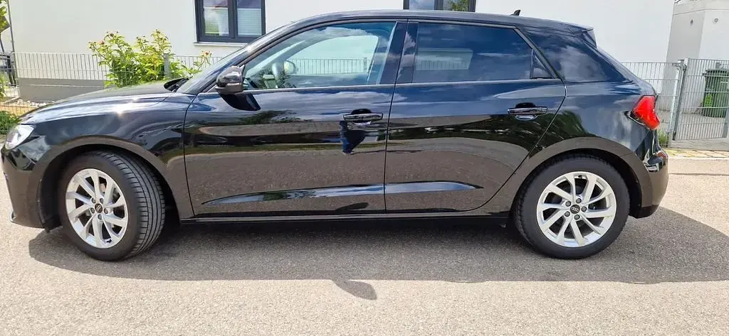 Gebraucht Audi A1 Advanced 95 PS (69 kW) 2025 Schwarz SUV