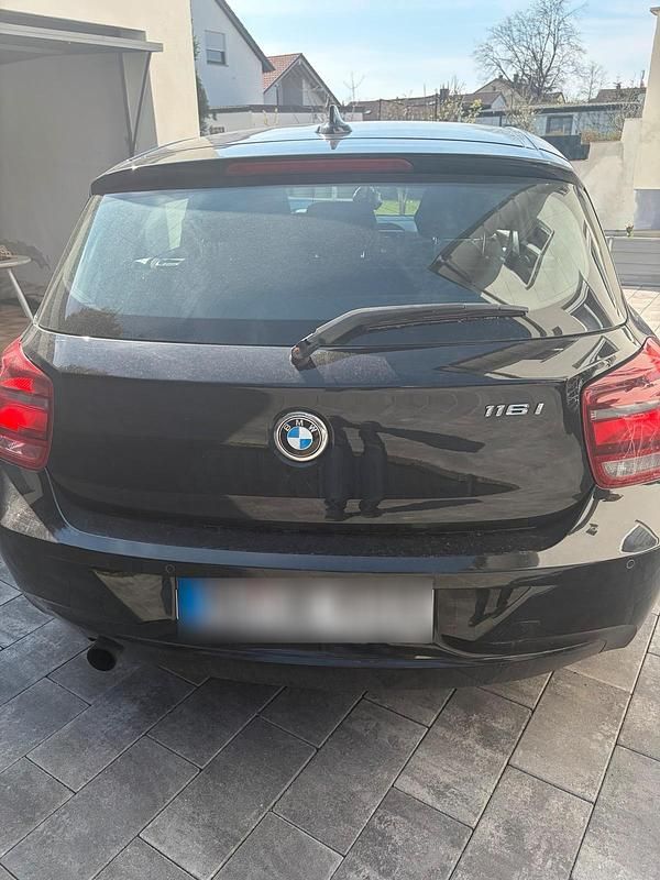 Gebraucht BMW 116 143 PS (105 kW) 2012 Schwarz Kleinwagen