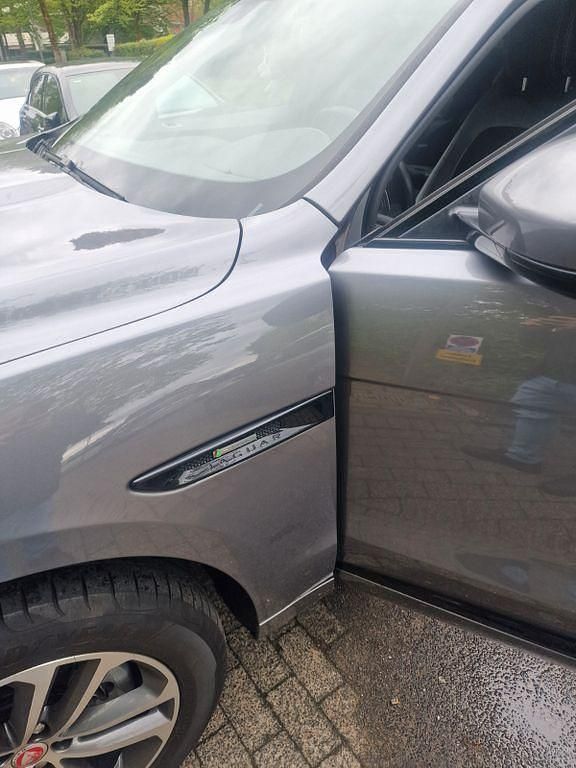 Grau Gebraucht 2019 Jaguar F-Pace R-Sport SUV | 22.000 € (Superpreis) - Bild 1/4