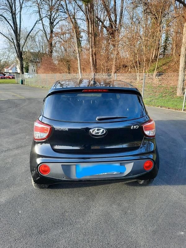 Gebraucht Hyundai i10 Style 87 PS (63 kW) 2019 Schwarz Kleinwagen
