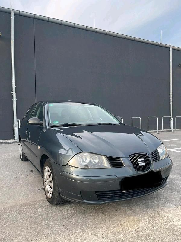 Grau Gebraucht 2006 Seat Ibiza Kleinwagen | 1.400 € - Bild 1/4