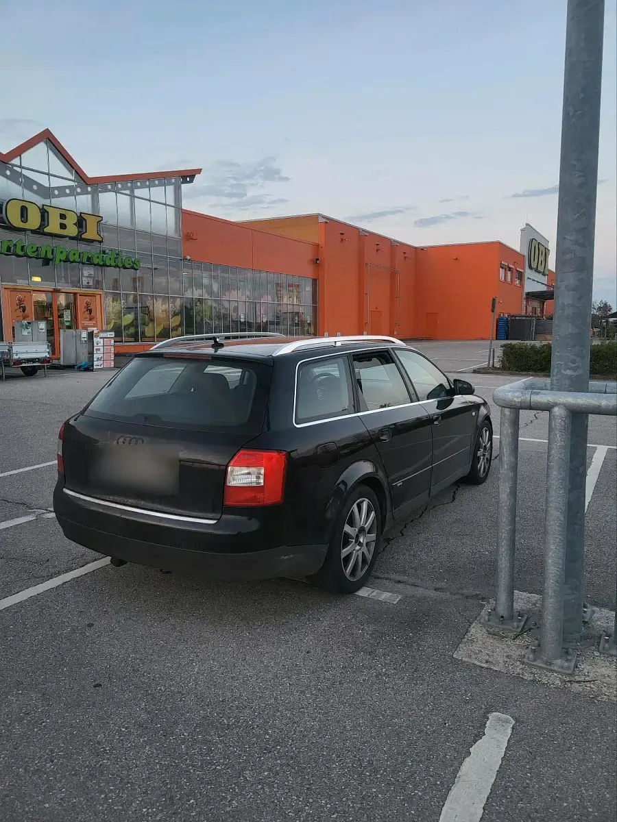 Gebraucht Audi A4 131 PS (96 kW) 2002 Schwarz Kombi