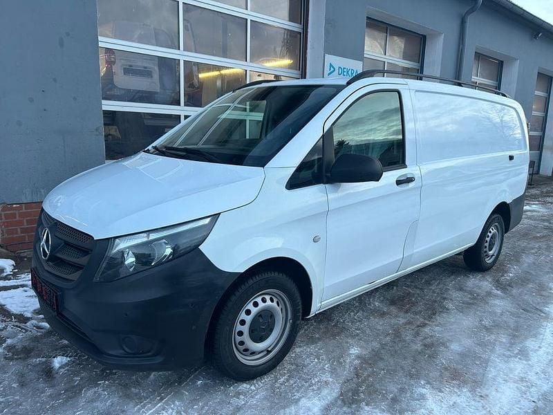 Weiß Gebraucht 2018 Mercedes Vito Van | 8.800 € - Bild 1/4