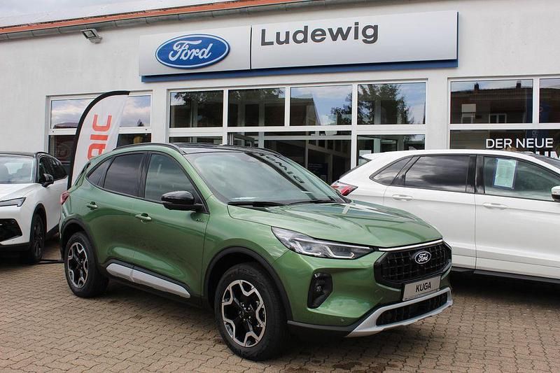 Neu Ford Kuga Active X 152 PS (111 kW) 2025 Grün SUV