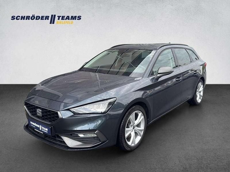 Grau Gebraucht 2021 Seat Leon FR Kombi | 17.390 € (Superpreis) - Bild 1/4