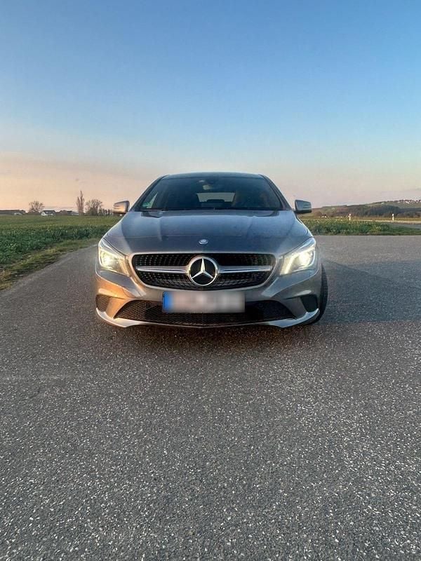 Gebraucht Mercedes CLA180 122 PS (89 kW) 2016 Silber Limousine