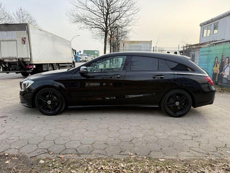 Gebraucht Mercedes CLA220 184 PS (135 kW) 2018 Schwarz Limousine