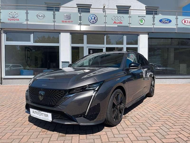 Gebraucht Peugeot 308 SW GT 131 PS (96 kW) 2023 Grau/typ aussenverkleidu.../gr Kombi