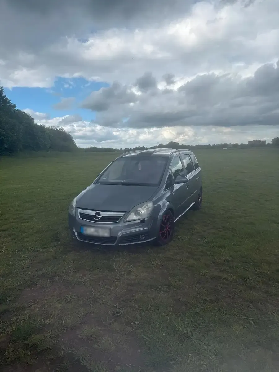 Używany Opel Zafira 2005 Minivan