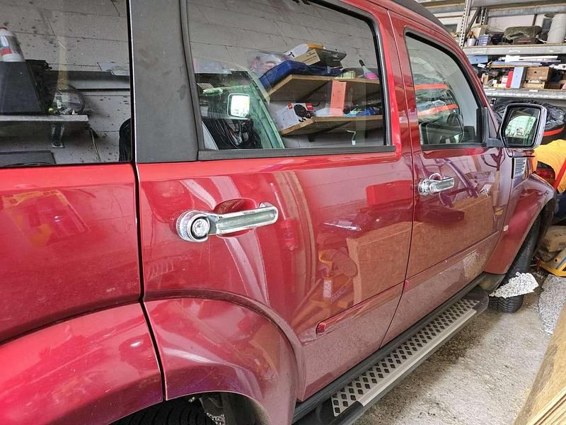 Gebraucht Dodge Nitro SXT 177 PS (130 kW) 2008 Rot SUV