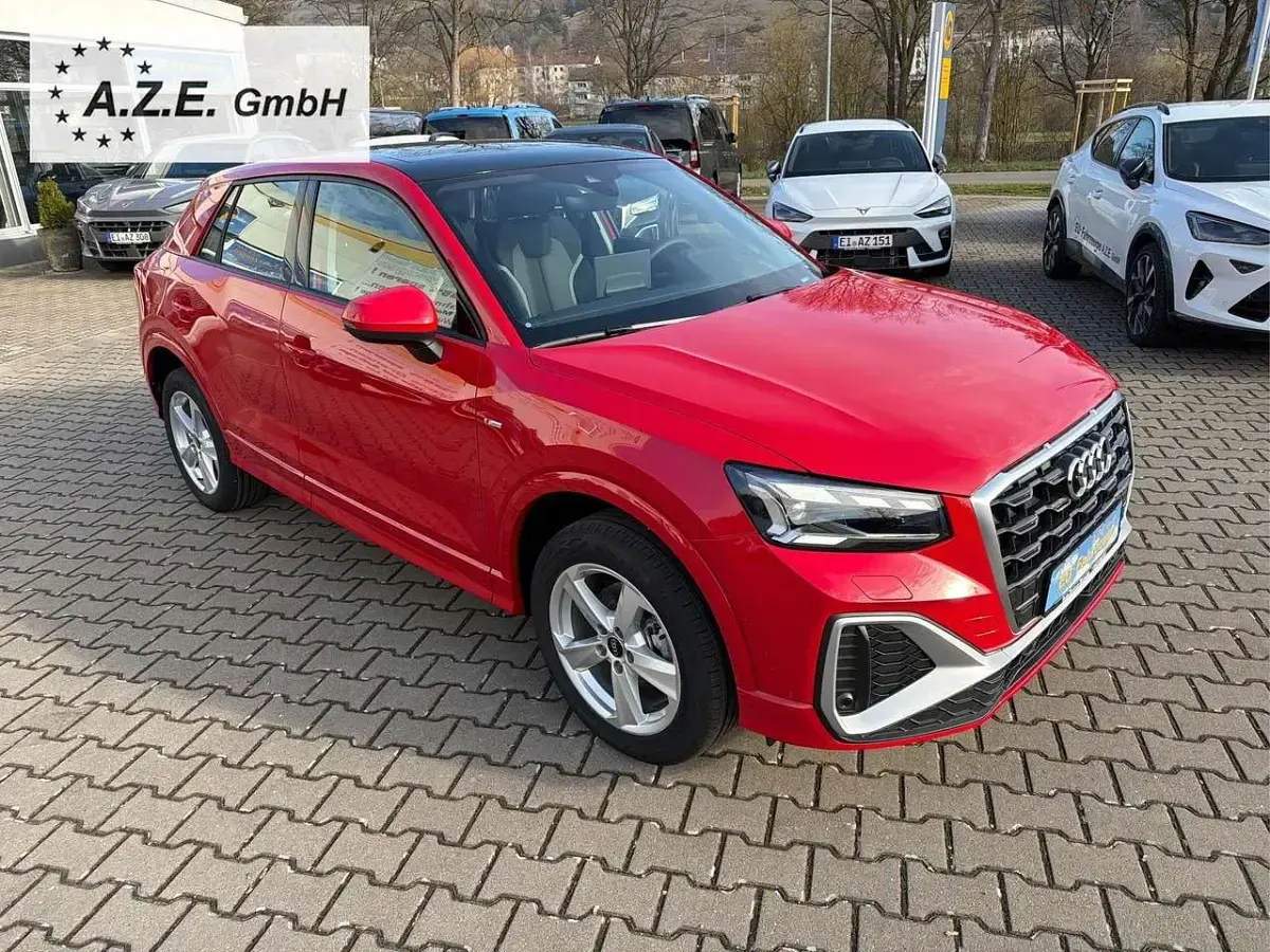 Nowe Audi Q2 S-Line 150 KM (110 kW) 2026 Czerwony SUV