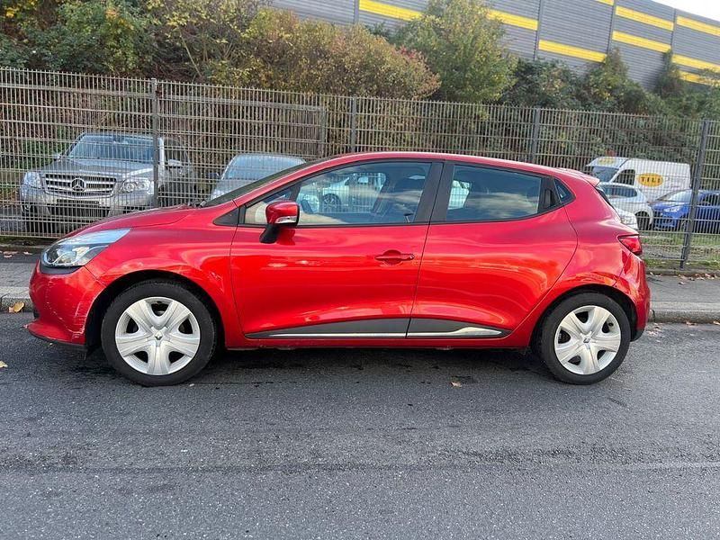 Gebraucht Renault Clio IV Dynamique 73 PS (53 kW) 2015 Rot Limousine