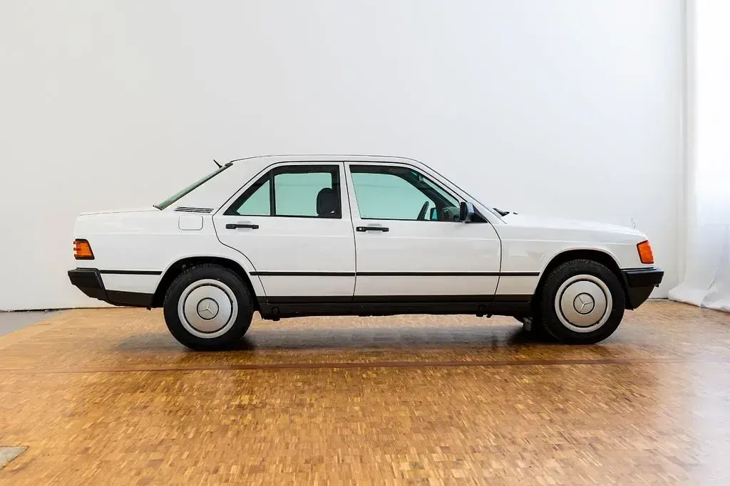 Gebraucht Mercedes 190 102 PS (75 kW) 1987 Weiß Limousine