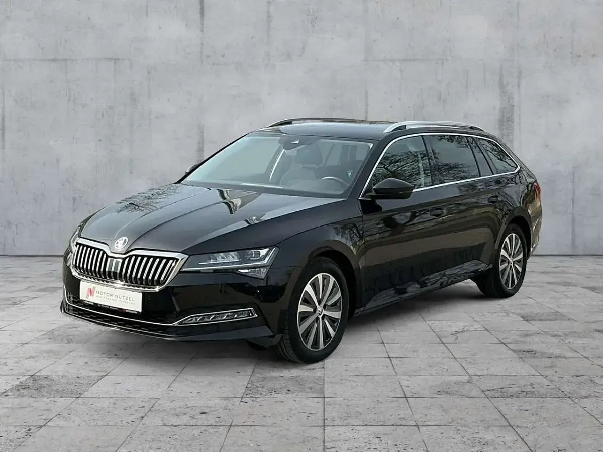 Gebraucht Skoda Superb Style 200 PS (147 kW) 2022 Schwarz Kombi