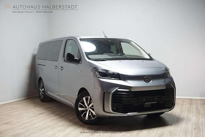 Gebraucht Toyota Proace Verso 177 PS (130 kW) 2025 Grau metallic Kombi