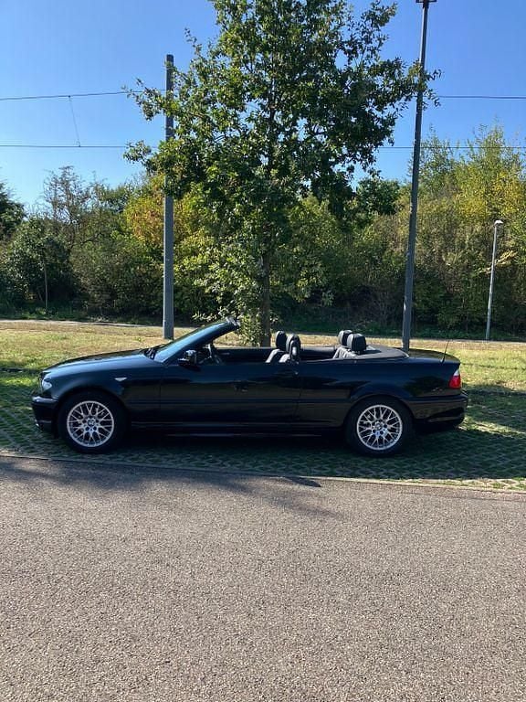 Schwarz Gebraucht 2005 BMW 318 Cabriolet Cabrio | 7.199 € (Superpreis) - Bild 1/4