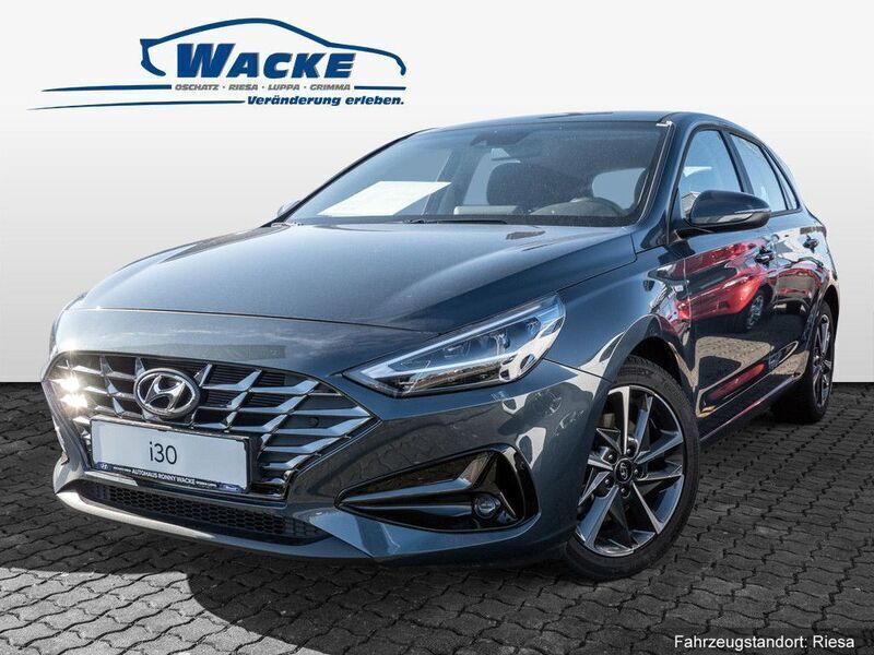 Farbe: blau Gebraucht 2024 Hyundai i30 Trend Limousine | 23.980 € (Etwas zu teuer) - Bild 1/4