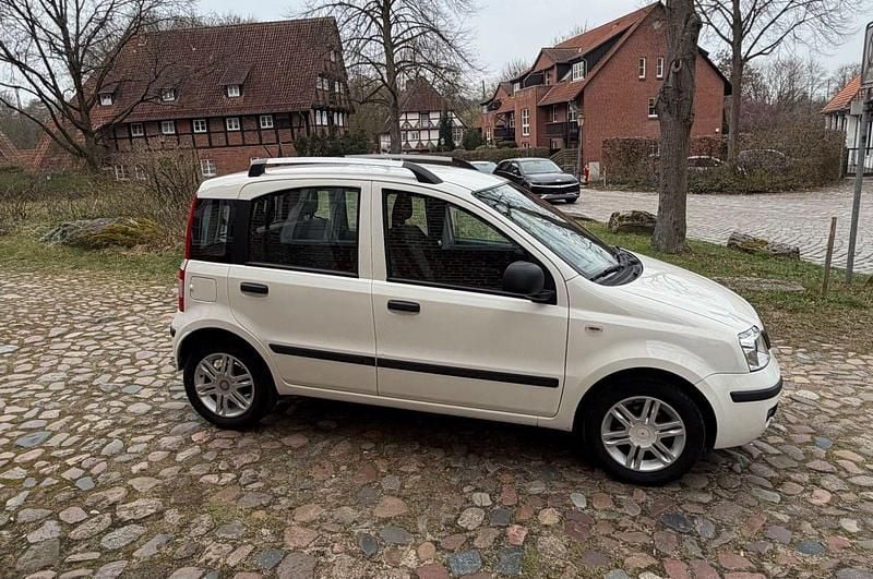 Gebraucht Fiat Panda 69 PS (50 kW) 2012 Weiß Kleinwagen