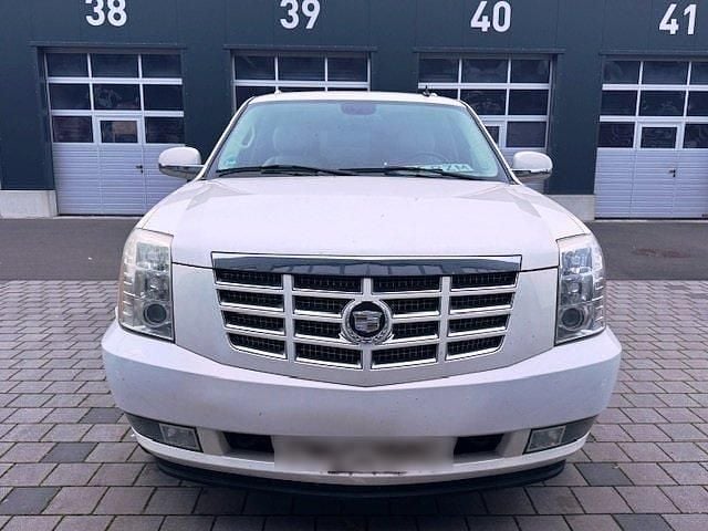 Second-hand Cadillac Escalade 409 CP (300 kW) 2006 Alb SUV