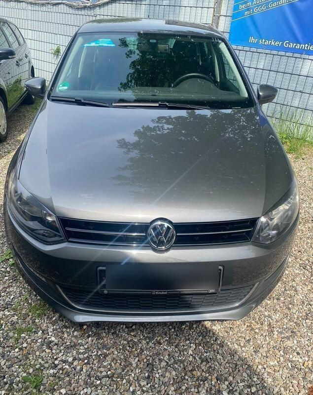 Grau Gebraucht 2013 VW Polo Life Kleinwagen | 7.300 € (Superpreis) - Bild 1/4