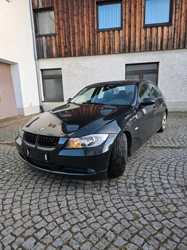 Gebraucht BMW 320 150 PS (110 kW) 2005 Schwarz Limousine