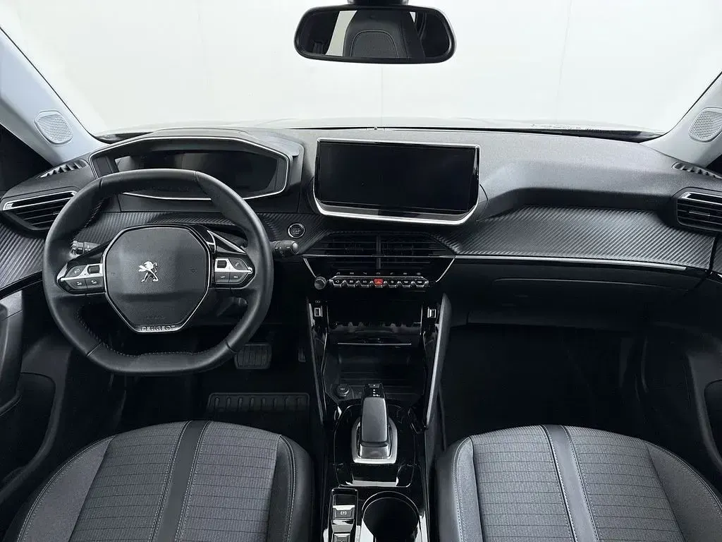 Gebraucht Peugeot e-2008 Allure 100 kW (136 PS) 2020 Schwarz SUV