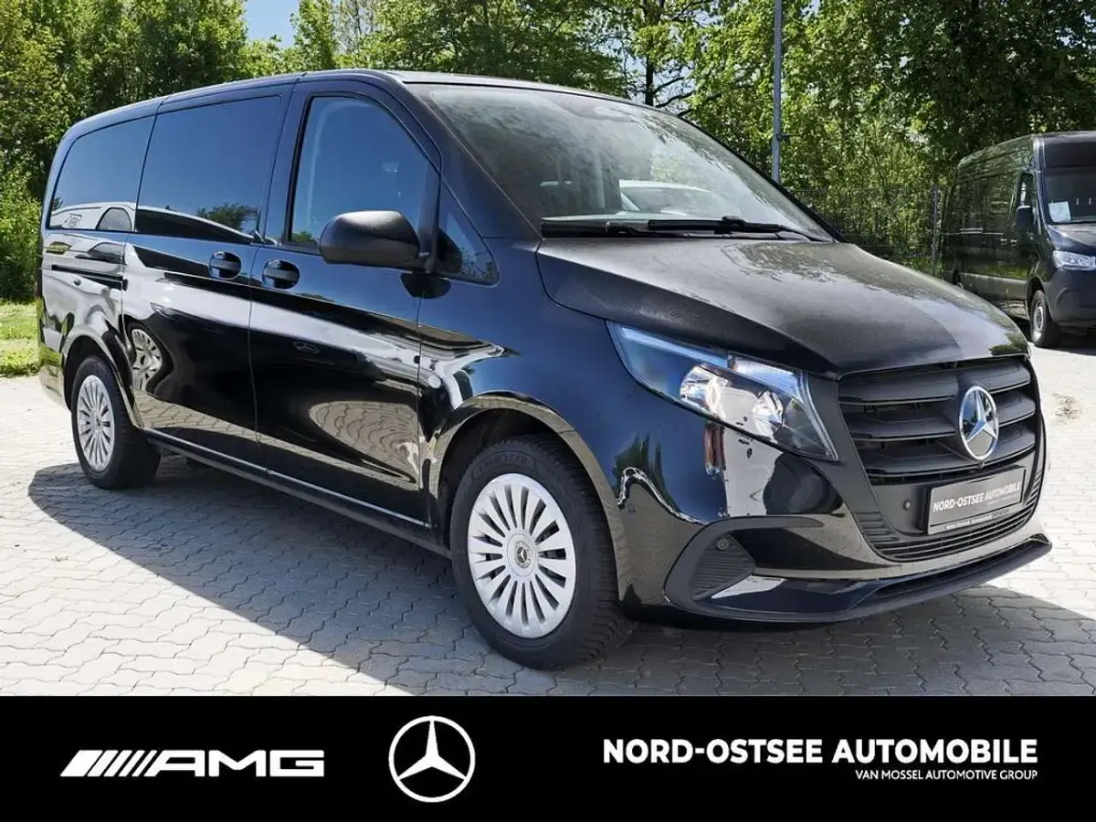 Gebraucht Mercedes Vito 163 PS (119 kW) 2025 Schwarz Van