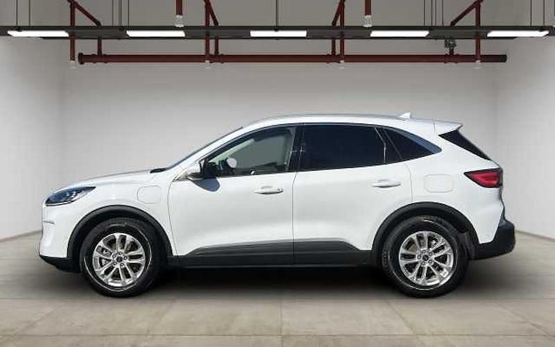 Gebraucht Ford Kuga Titanium 224 PS (164 kW) 2022 Weiß SUV