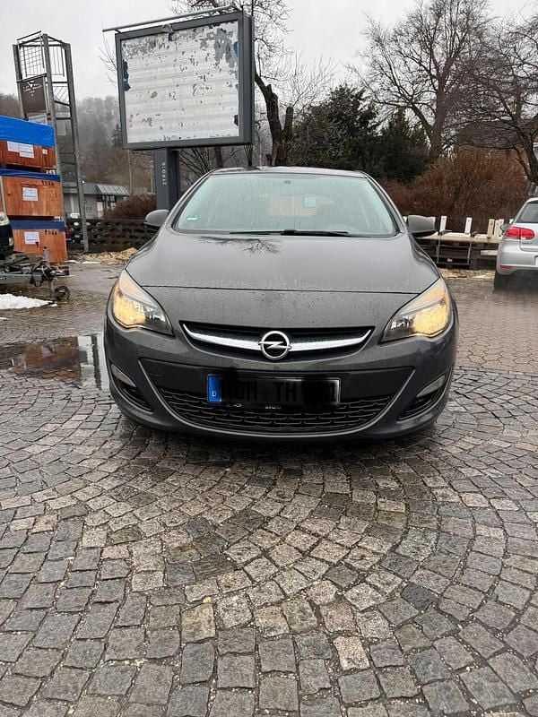 Gebraucht Opel Astra Selection 87 PS (63 kW) 2012 Grau Limousine