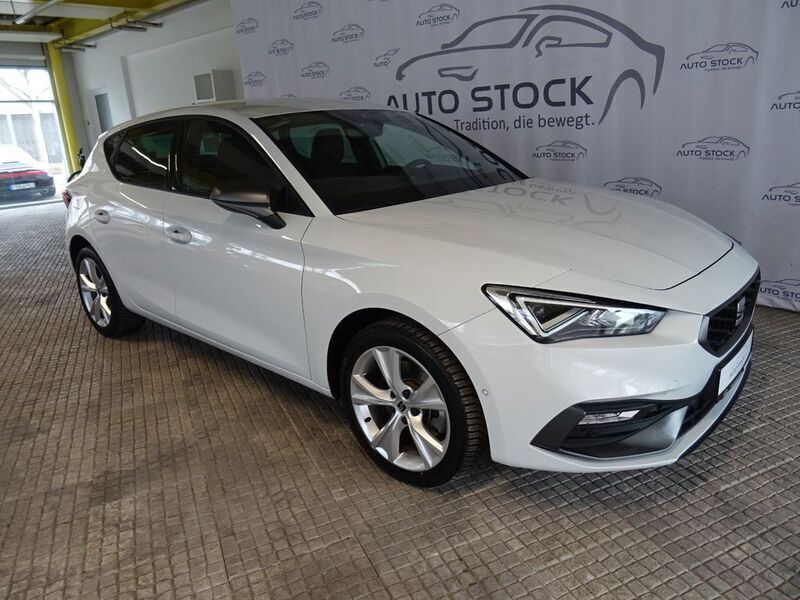 Nevada weiss met. Gebraucht 2020 Seat Leon FR Limousine | 17.950 € (Fairer Preis) - Bild 1/4