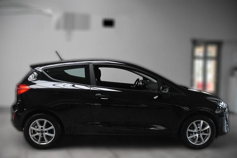 Gebraucht Ford Fiesta Cool & Connect 101 PS (74 kW) 2019 Schwarz metallic Kleinwagen