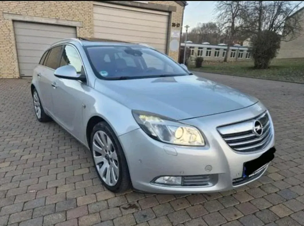 Gebraucht Opel Insignia 160 PS (117 kW) 2013 Silber Kombi