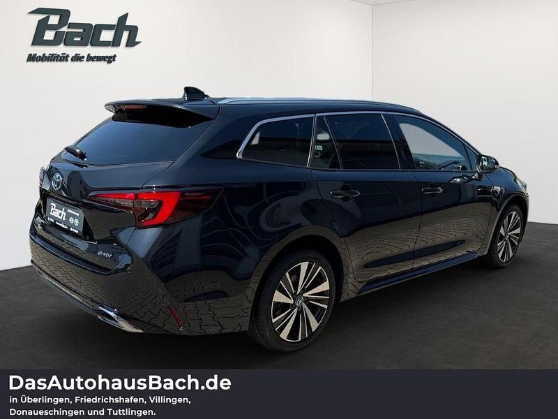 Neu Toyota Corolla 140 PS (102 kW) 2025 Schwarz Limousine