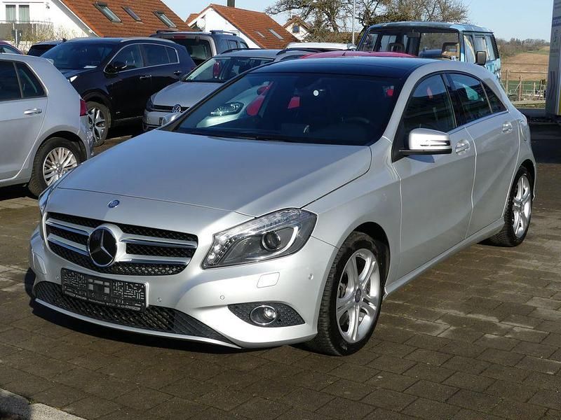 Gebraucht Mercedes A250 211 PS (155 kW) 2015 Silber Limousine