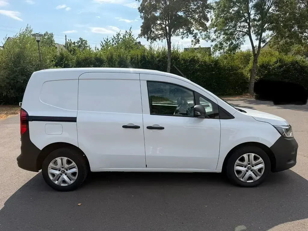 Gebraucht Renault Kangoo 95 PS (69 kW) 2022 Weiß Van / Kleinbus