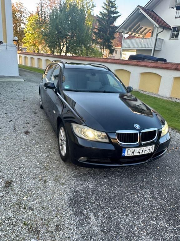 Schwarz Gebraucht 2007 BMW 318 Sport Line Kombi | 2.200 € (Superpreis) - Bild 1/4