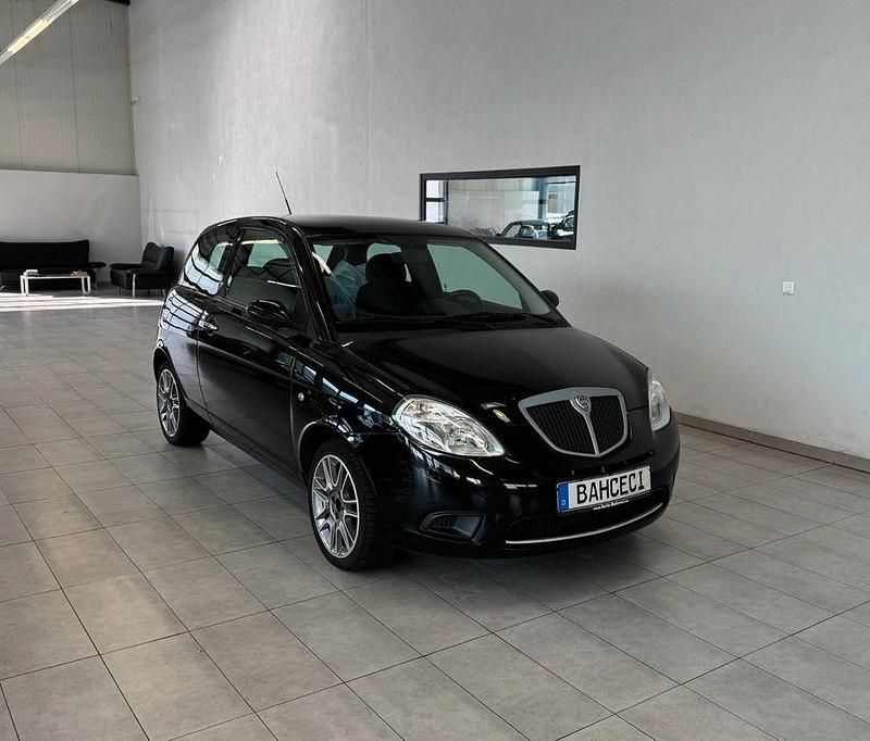 Schwarz Gebraucht 2009 Lancia Ypsilon Kleinwagen | 2.900 € (Etwas zu teuer) - Bild 1/4