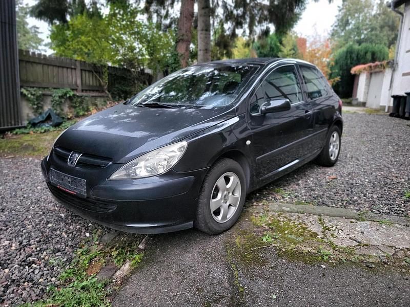 Schwarz Gebraucht 2004 Peugeot 307 Kleinwagen | 900 € (Guter Preis) - Bild 1/4