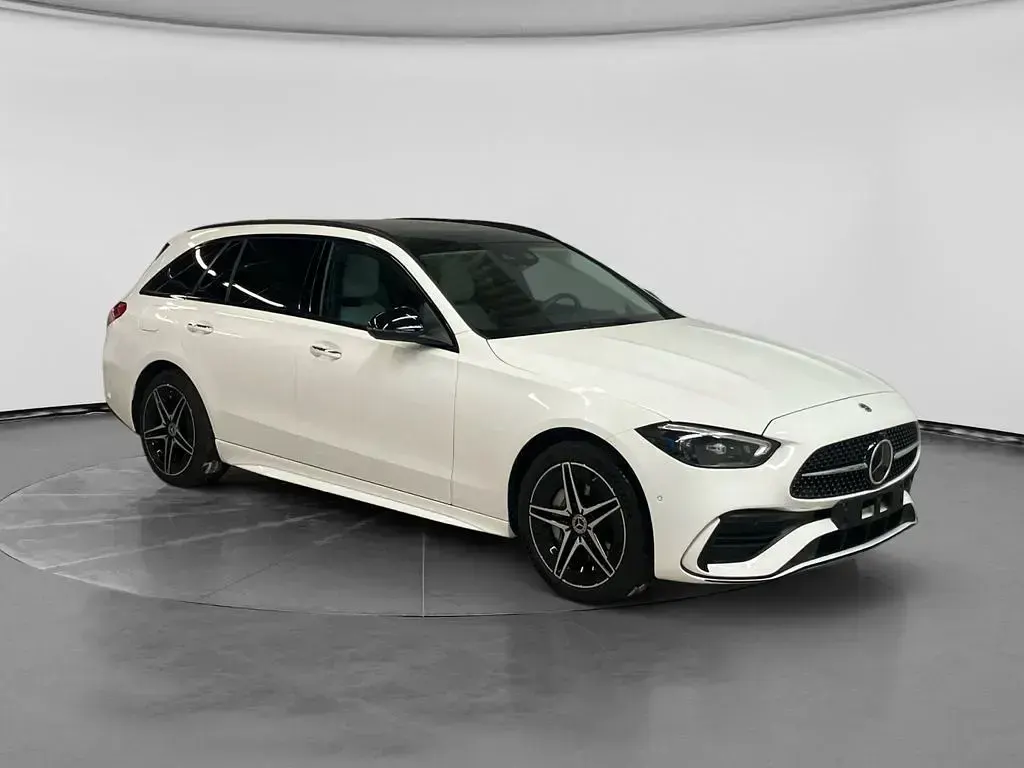 Gebraucht Mercedes C300 197 PS (144 kW) 2024 Weiß Kombi