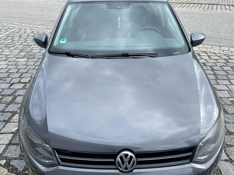 Gebraucht VW Polo Life 90 PS (66 kW) 2013 Grau Kleinwagen