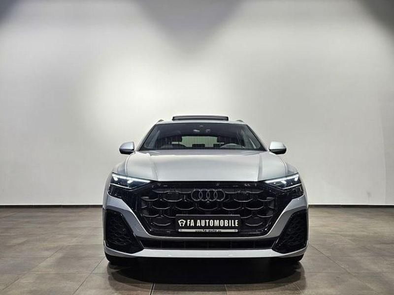 Gebraucht Audi Q8 286 PS (210 kW) 2025 Satellitsilber metall (metallic) SUV